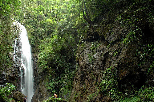 Caverna do Diabo e Trilha Bugiu