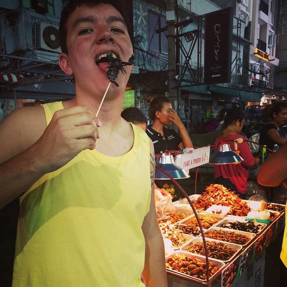 11111?async&rand=0.3251225368268873