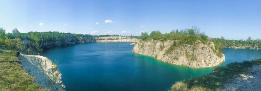 Foto panorâmica do lago Zakrzówek