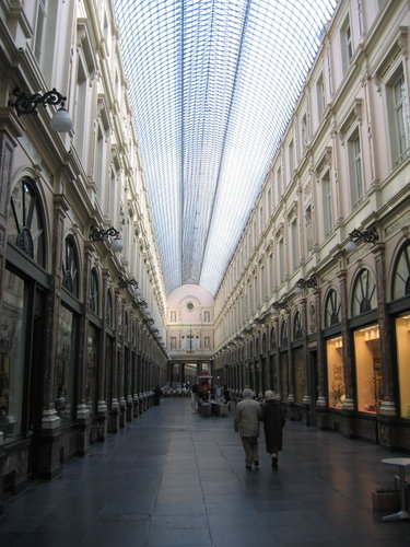 galeries-saint-hubert-brussels-bebrgal1.jpg