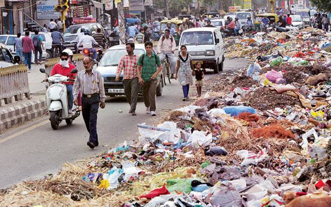 Garbage pile in New Delhi