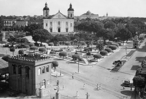 historico-10-antiga_praca_da_matriz.jpg