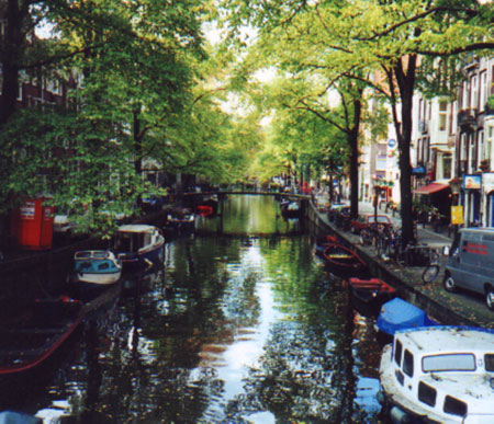 jordaan_canal.jpg