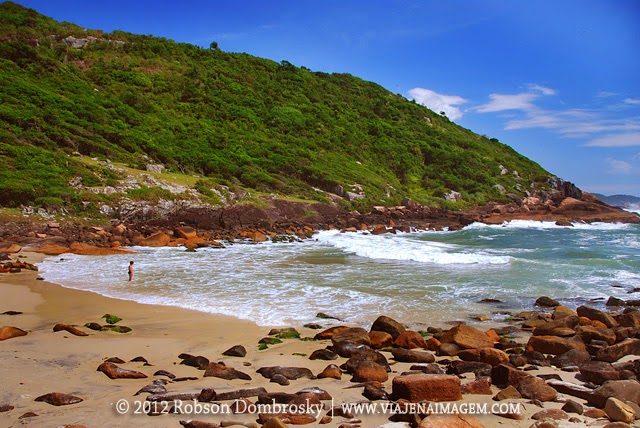 praia-do-maco-pinheira-02.jpg