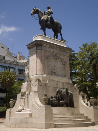 rolf-richardson-plaza-zabala-montevideo-uruguay.jpg