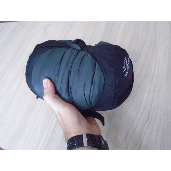 saco-de-dormir-ec-tube-100-camp.jpg
