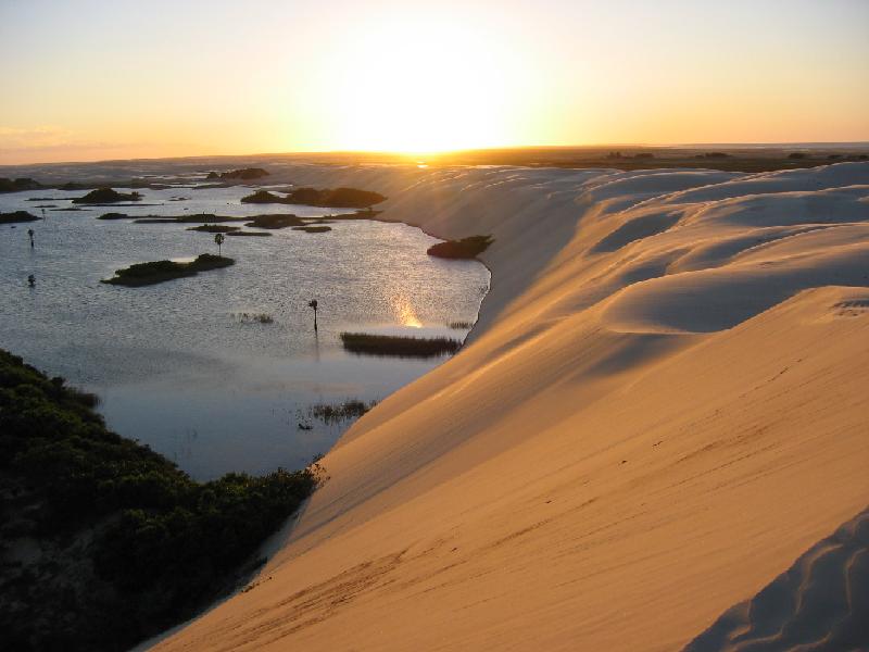sunset_at_lencois_maranhenses.jpg