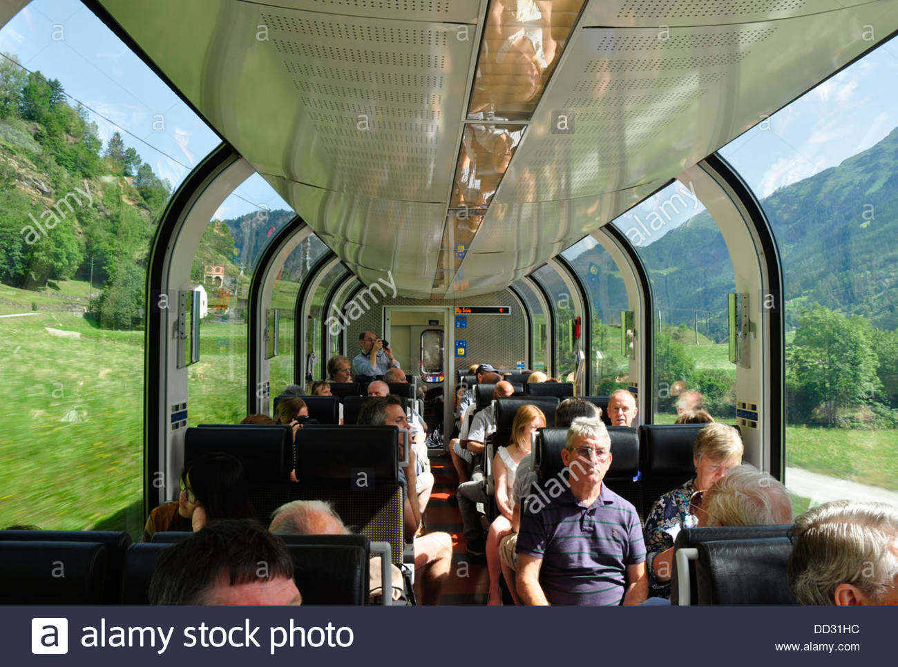 switzerland-the-bernina-express-train-ti