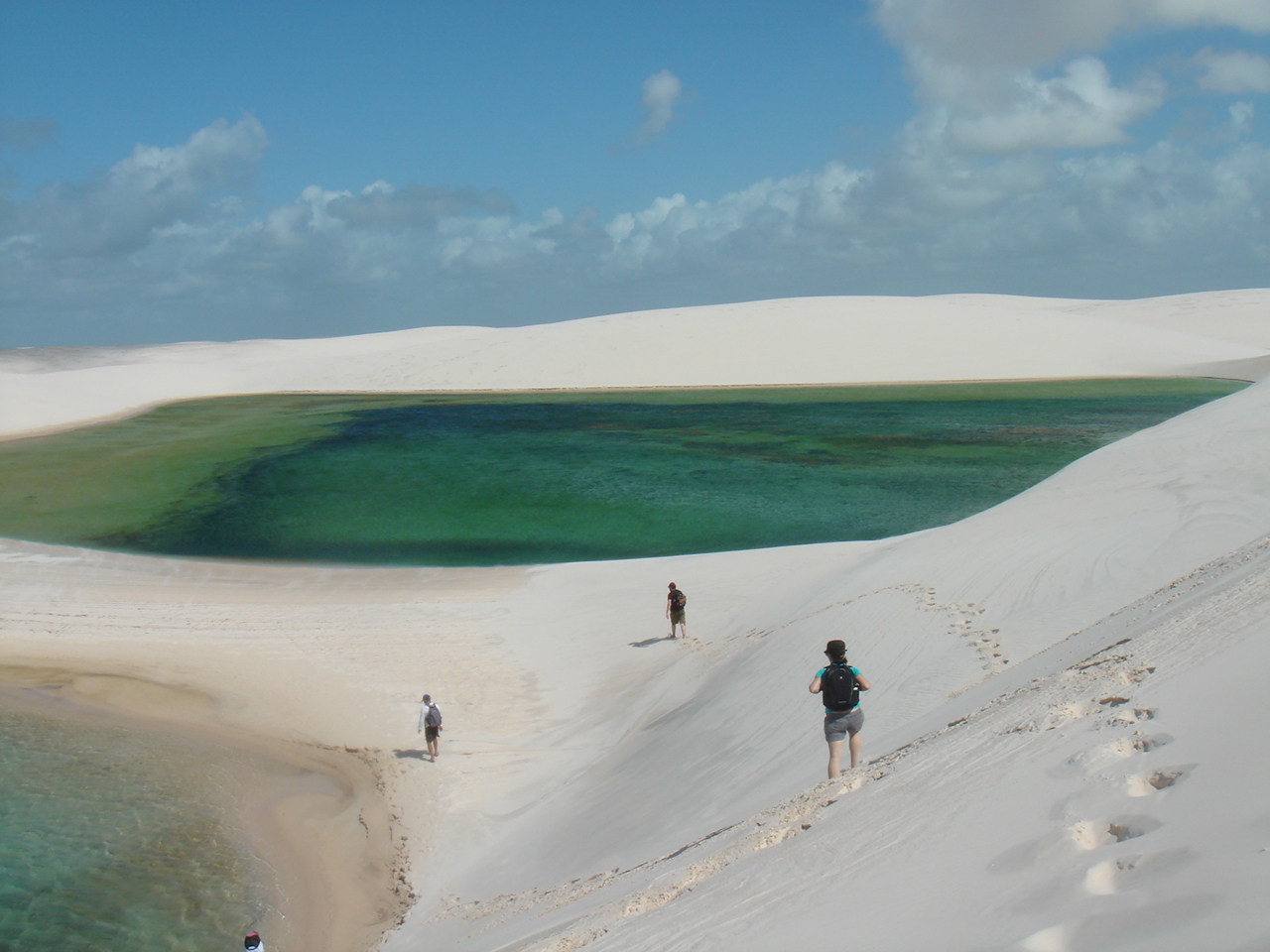 Areia movediça nos Lençóis Maranhenses! #areiamovediça! Gente não é pe