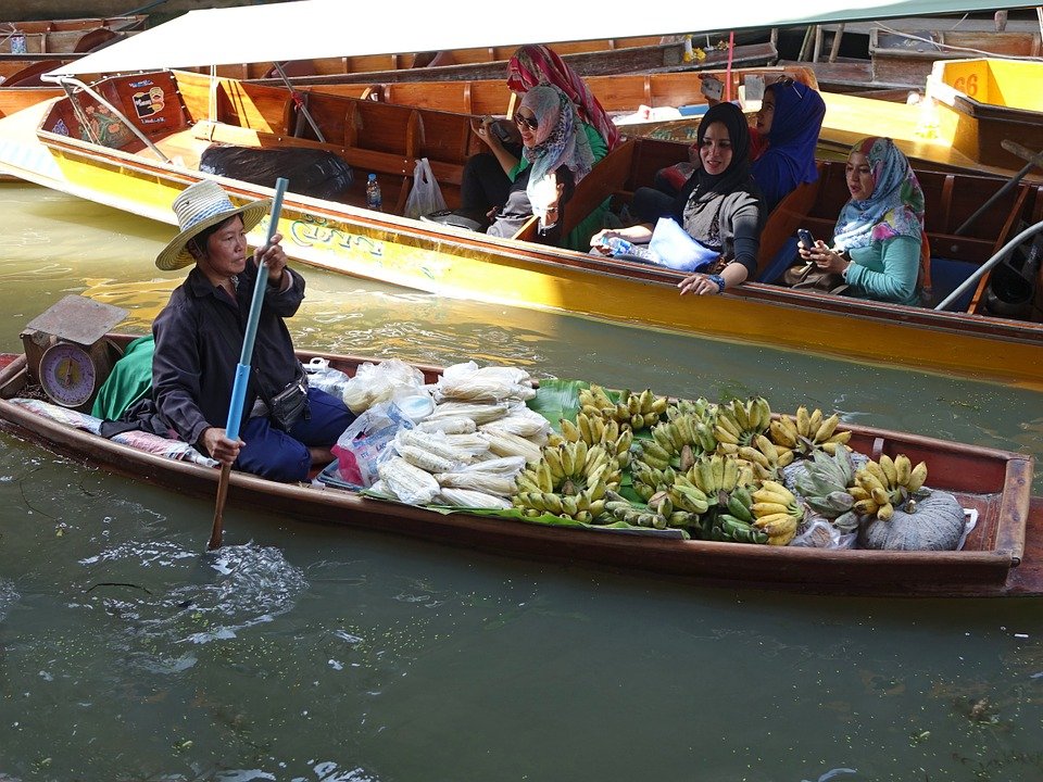 damnoen-saduak-floating-market-546271_960_720.jpg.9cdd952519ffcb012be5b7ad516adc00.jpg