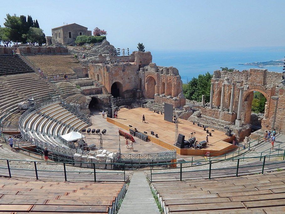 5a78e3ef83e39_teatrogregotaormina01.jpg.2e245ed36b9355f12d5de1daa06132d4.jpg