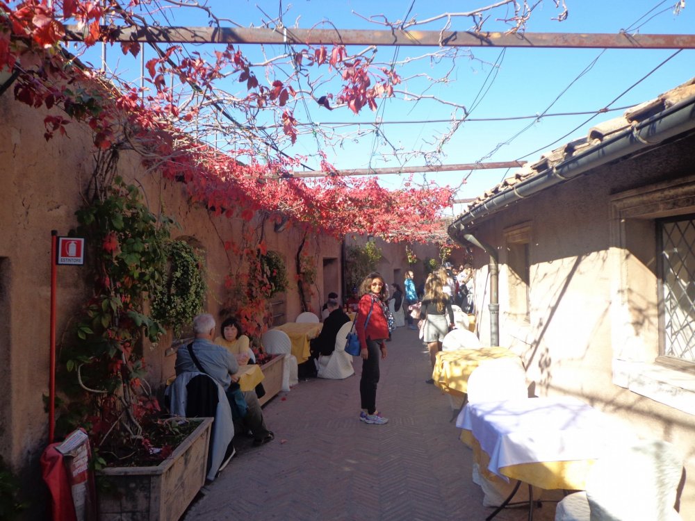 Terraço com restaurante no Castelo