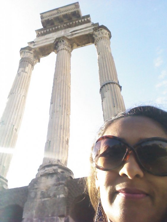 Colunas sobreviventes.