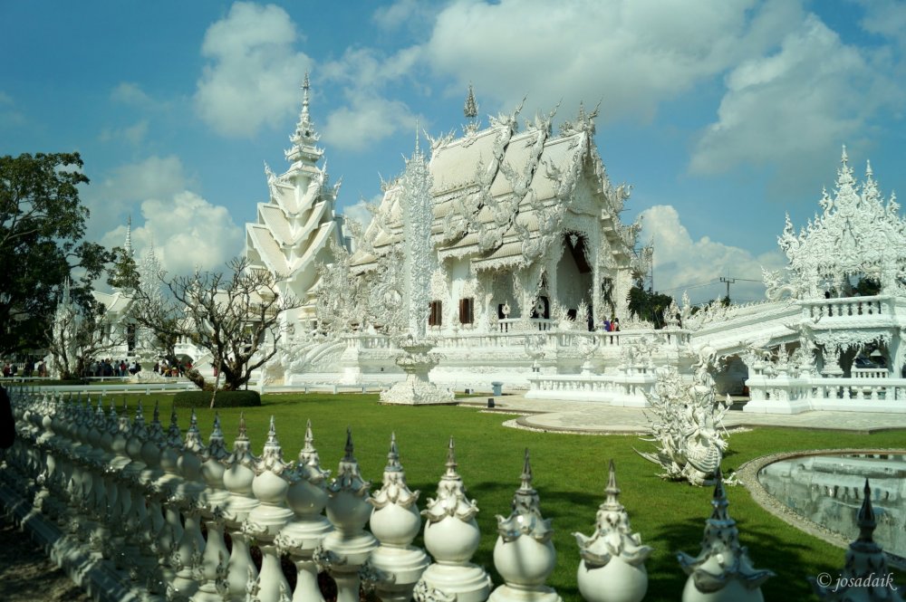 White Templo - Chiang Rai.JPG