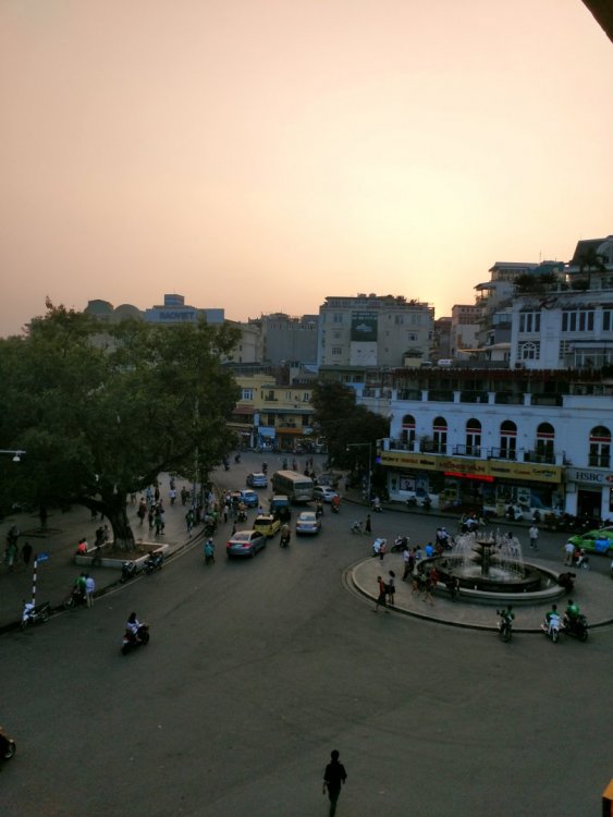Final de tarde ao redor do lago