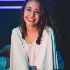 ana_carolinagomes