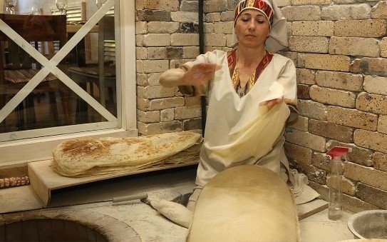 Lavash.jpg.c7524112e9bc00ff86a766735eb03379.jpg