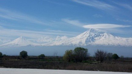 ararat.jpg.25c10d1113a185458a47cfebd9d7f659.jpg