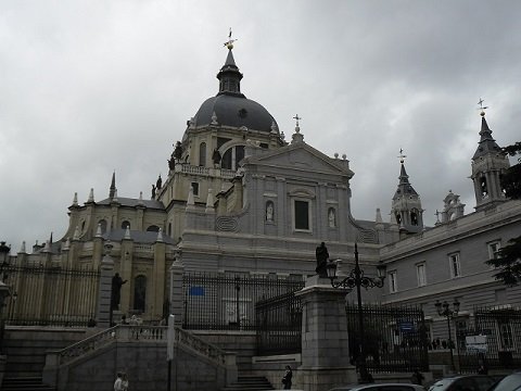 Madrid1.jpg.18bbff09a6412ba65d1b0acf7d920c03.jpg