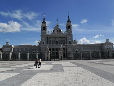 Madrid2.jpg.40bfc797c3eac3c29f012066c82e4672.jpg