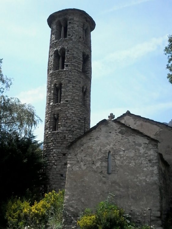 Iglesia Santa Coloma sec XII.jpg