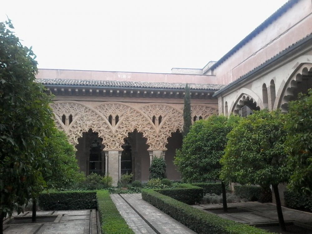 Patio de Santa Isabel.jpg