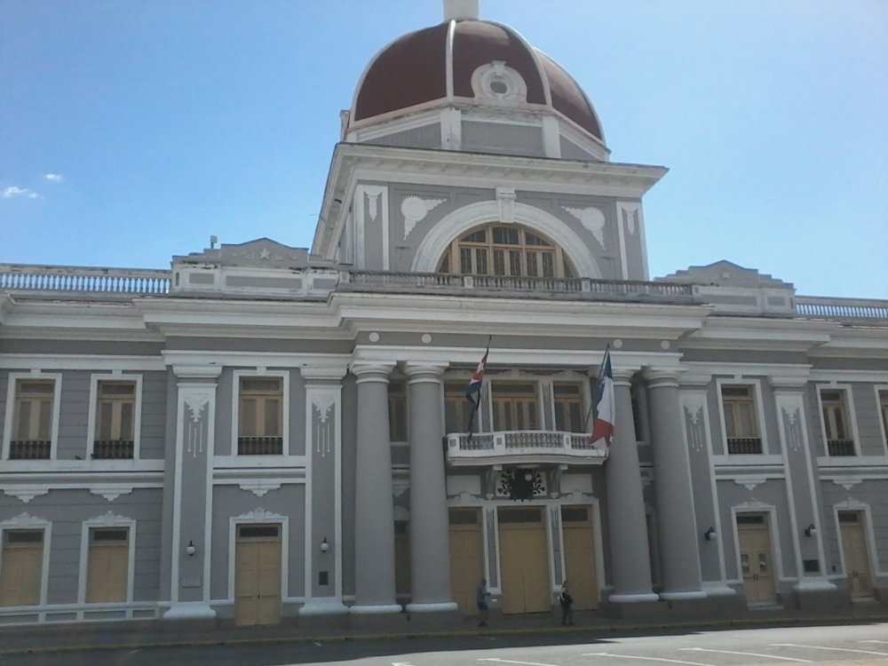 Palácio de governo de Cienfuegos.jpg