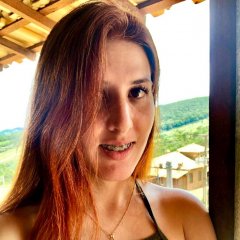 Poli_ruivinha