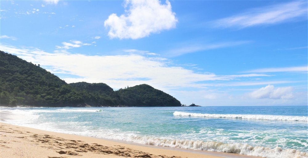 Vermelha centro outro angulo.jpg