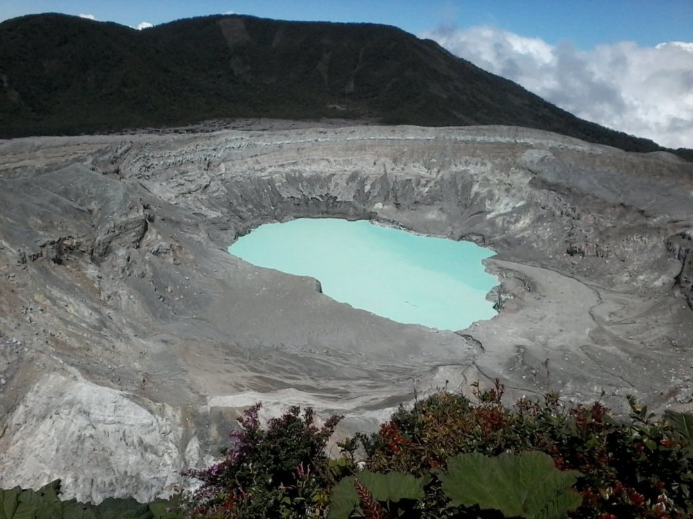 Crater do Poas.jpg