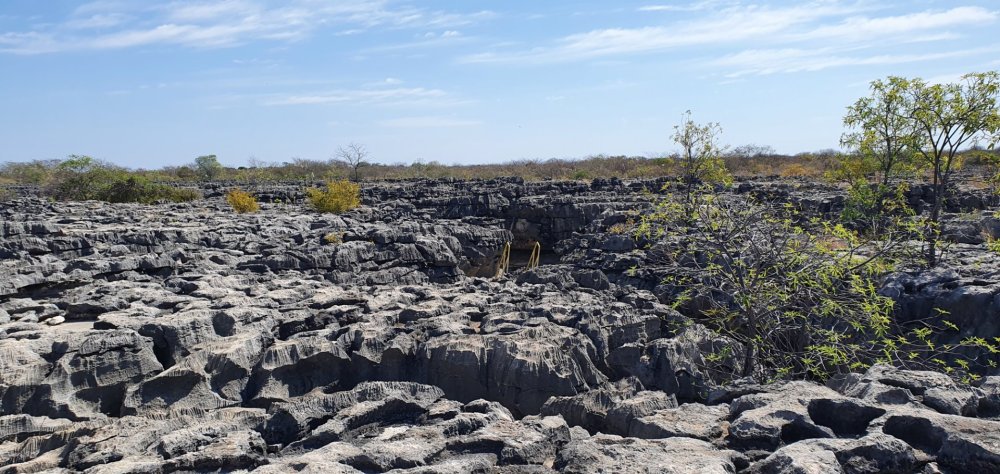 011 Lajedo de Soledade, Apodi, RN (2).jpg