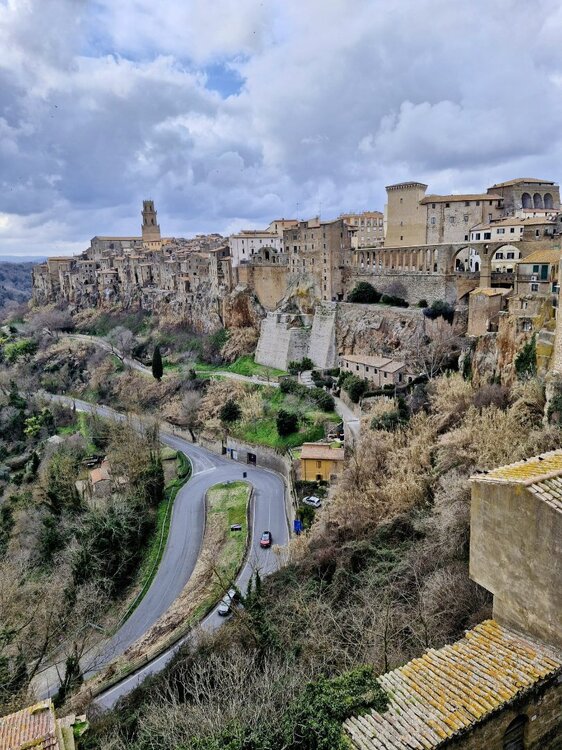 pitigliano.thumb.jpeg.f2da51e2d1bd59deab10dc9eeb541b9e.jpeg