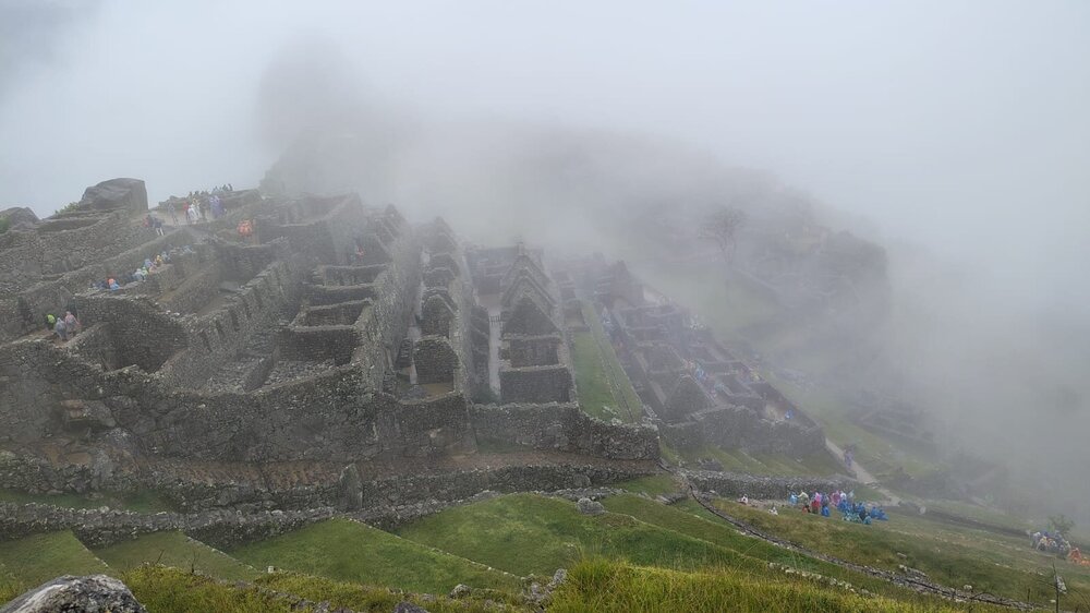 Machu Picchu encoberta